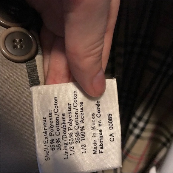 Pierre Cardin trench coat! Plaid interior. - Picture 12 of 14